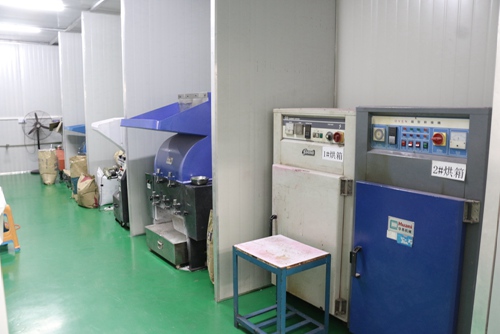 上海模具注塑加工如何減少模具加工缺陷呢？